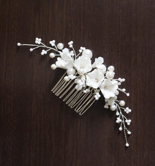 Bijoux chignon mariage perles fleurs blanches « Loriane »