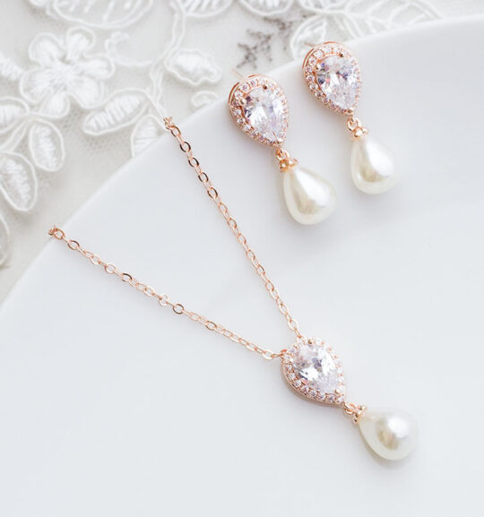 Parure bijoux mariée discrète perles strass « Priscilla»