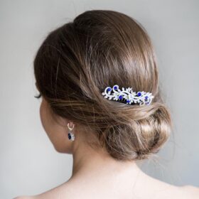 Peigne coiffure strass, bijou cheveux mariage avec une touche bleu « Madeline »